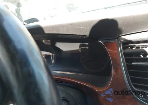 2015 Hyundai Equus Signature z USA, uszkodzony, nr VIN KMHGH4JH3FU091863